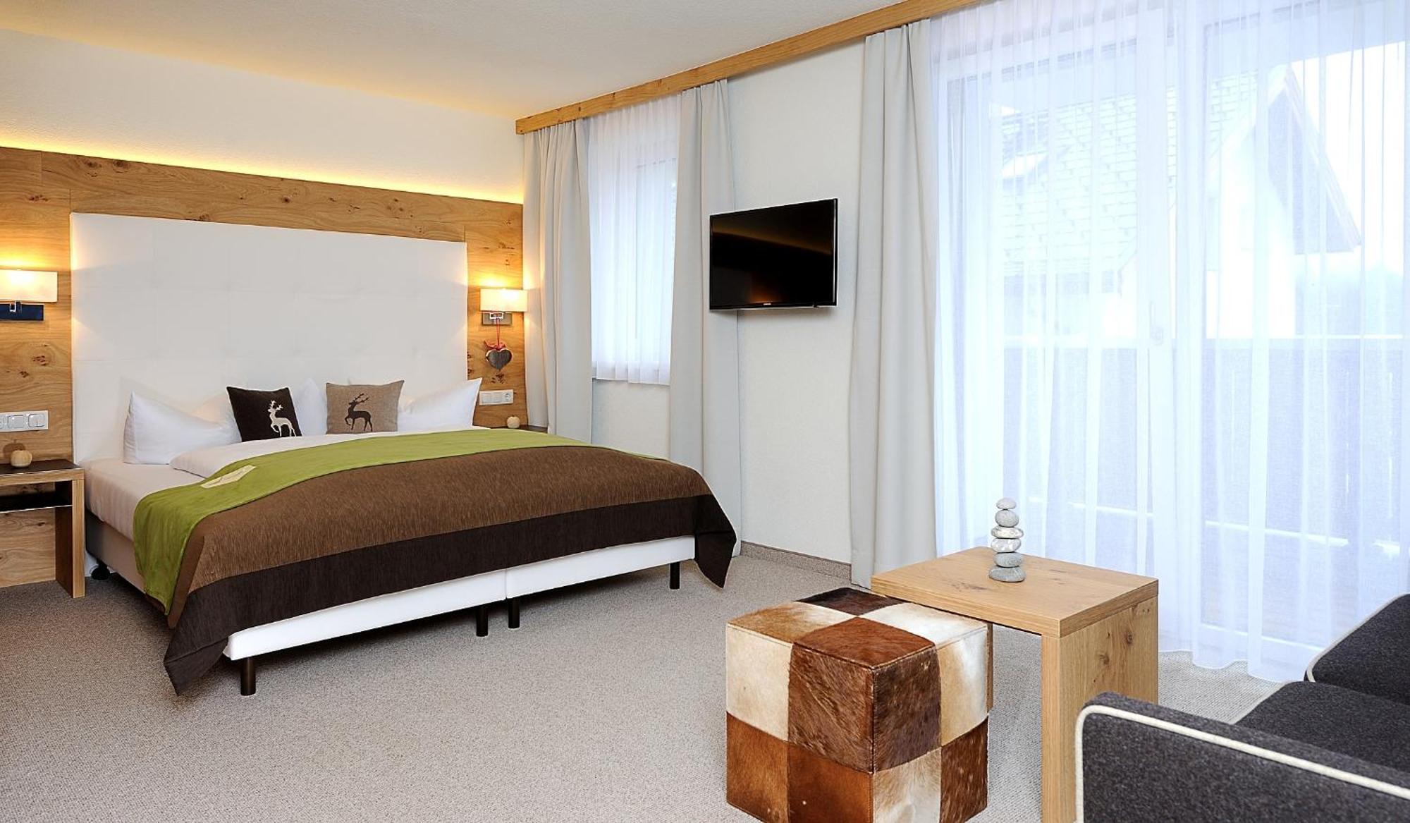 Post Hotel Paznaun See Room photo